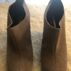 Naturalizer wedge Booties Size 9.5
